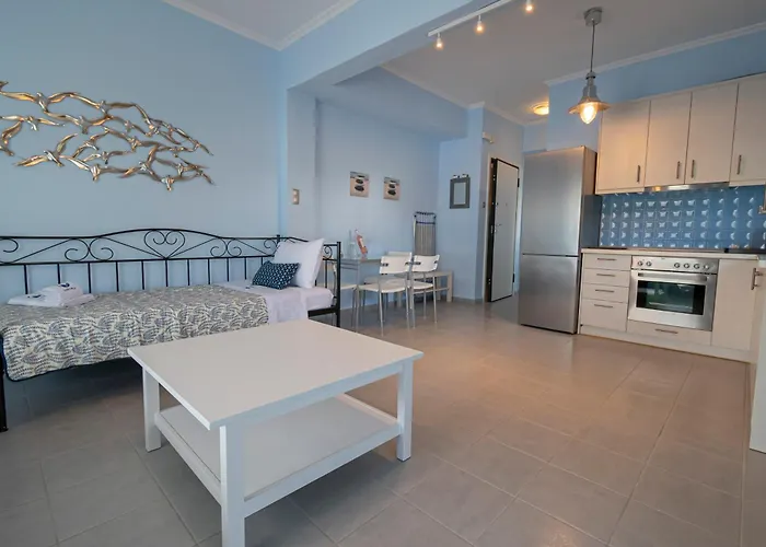 Sandra Seafront By Rentalspro Services - Nea Moudania