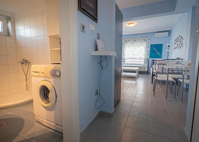 Sandra Seafront By Rentalspro Services - Appartement