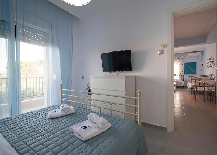 Sandra Seafront By Rentalspro Services - Nea Moudania