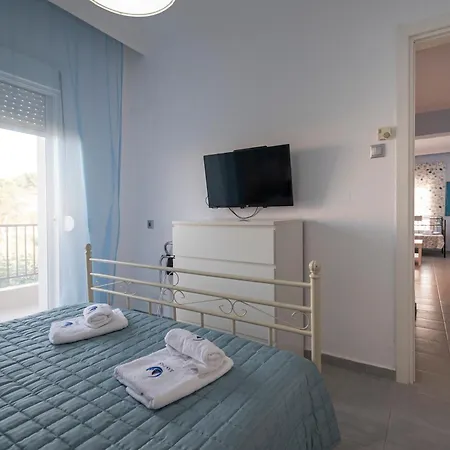Sandra Seafront By Rentalspro Services - Nea Moudania