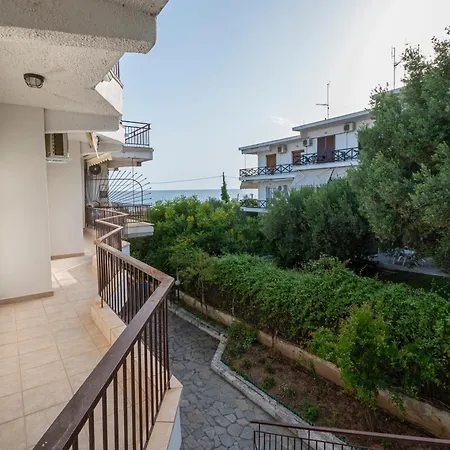 Sandra Seafront By Rentalspro Services - * Nea Moudania